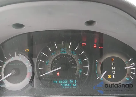 2010 Mercury Milan из США, поврежденный, VIN 3MEHM0HA8AR613178